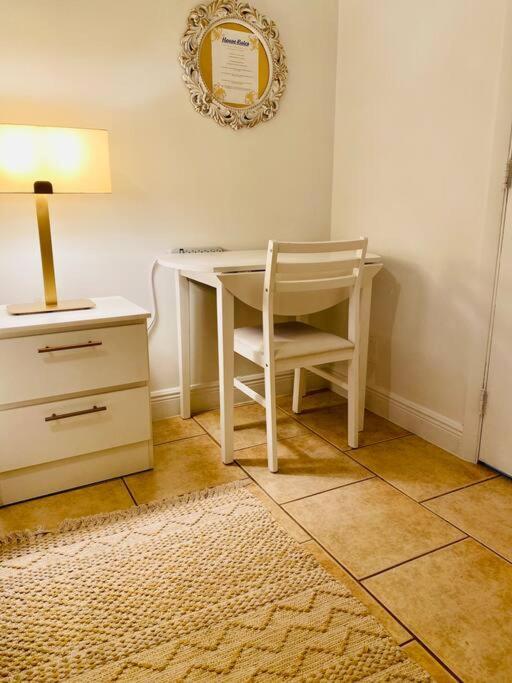Private Cozy Guest Suite Near Hard Rock Guitar Davie Exterior photo