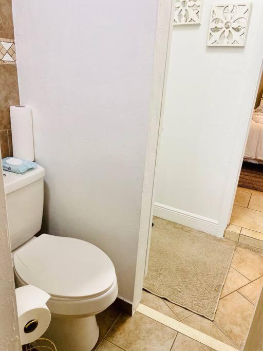 Private Cozy Guest Suite Near Hard Rock Guitar Davie Exterior photo
