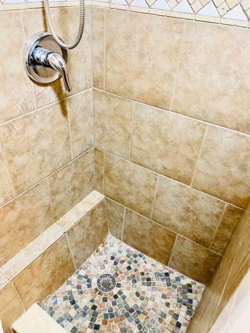 Private Cozy Guest Suite Near Hard Rock Guitar Davie Exterior photo