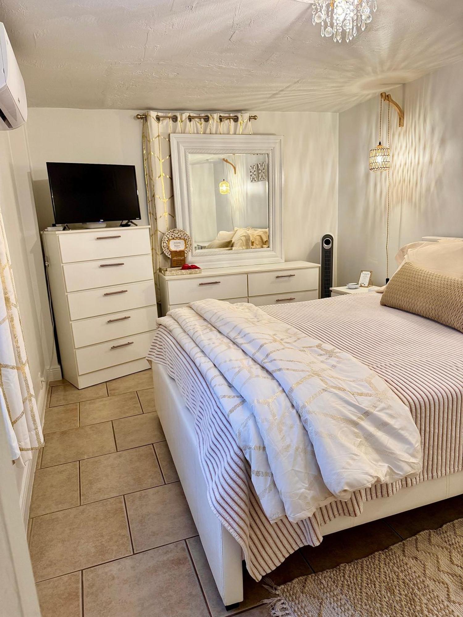 Private Cozy Guest Suite Near Hard Rock Guitar Davie Exterior photo